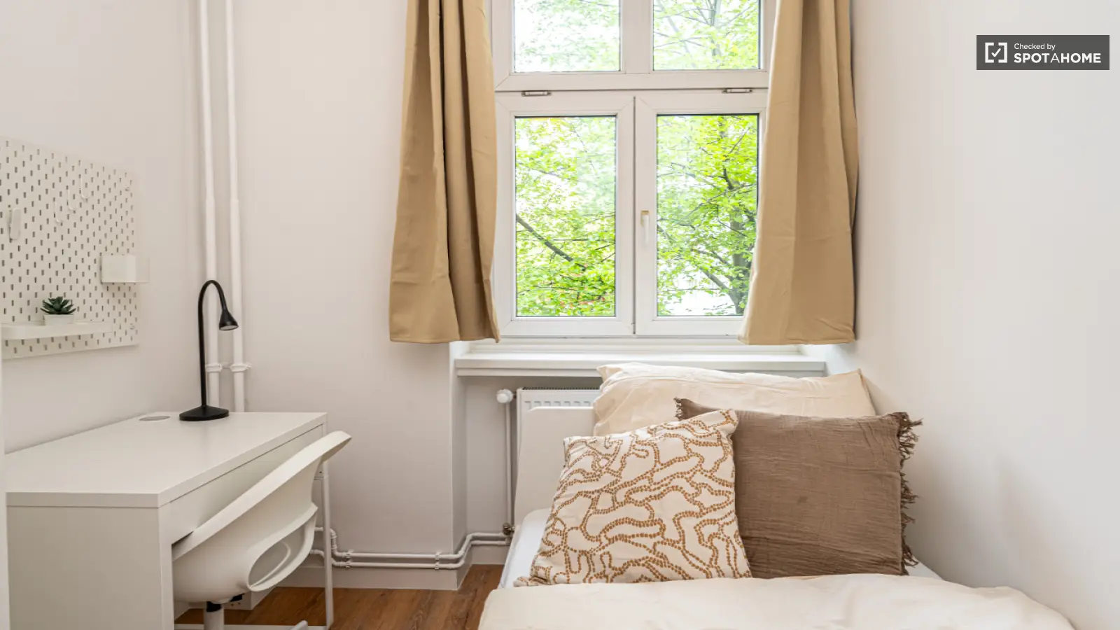Wohnung Residenzstraße in Berlin
