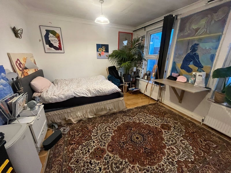 Room Bridge Gardens in Greater London