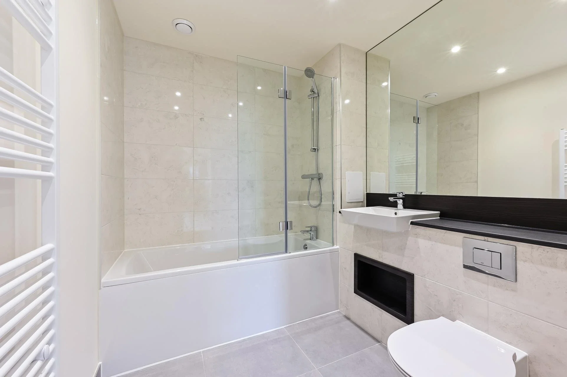 Flat Harrow View in Greater London