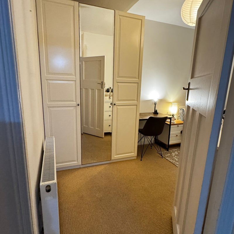 Room Frognal Court in Greater London