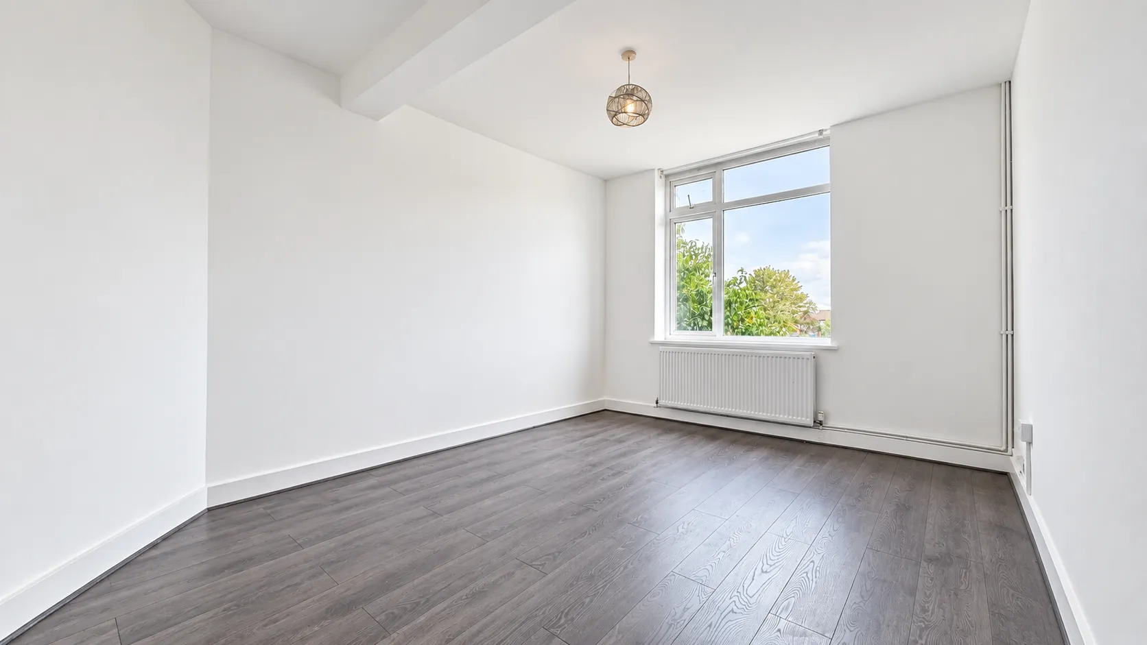 Flat Falconwood Parade in Greater London