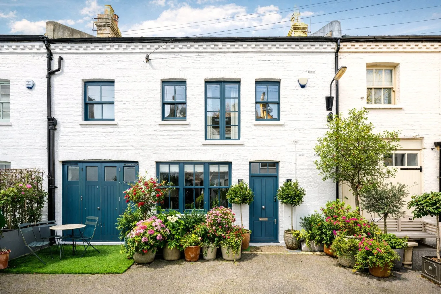 House Codrington Mews in Greater London