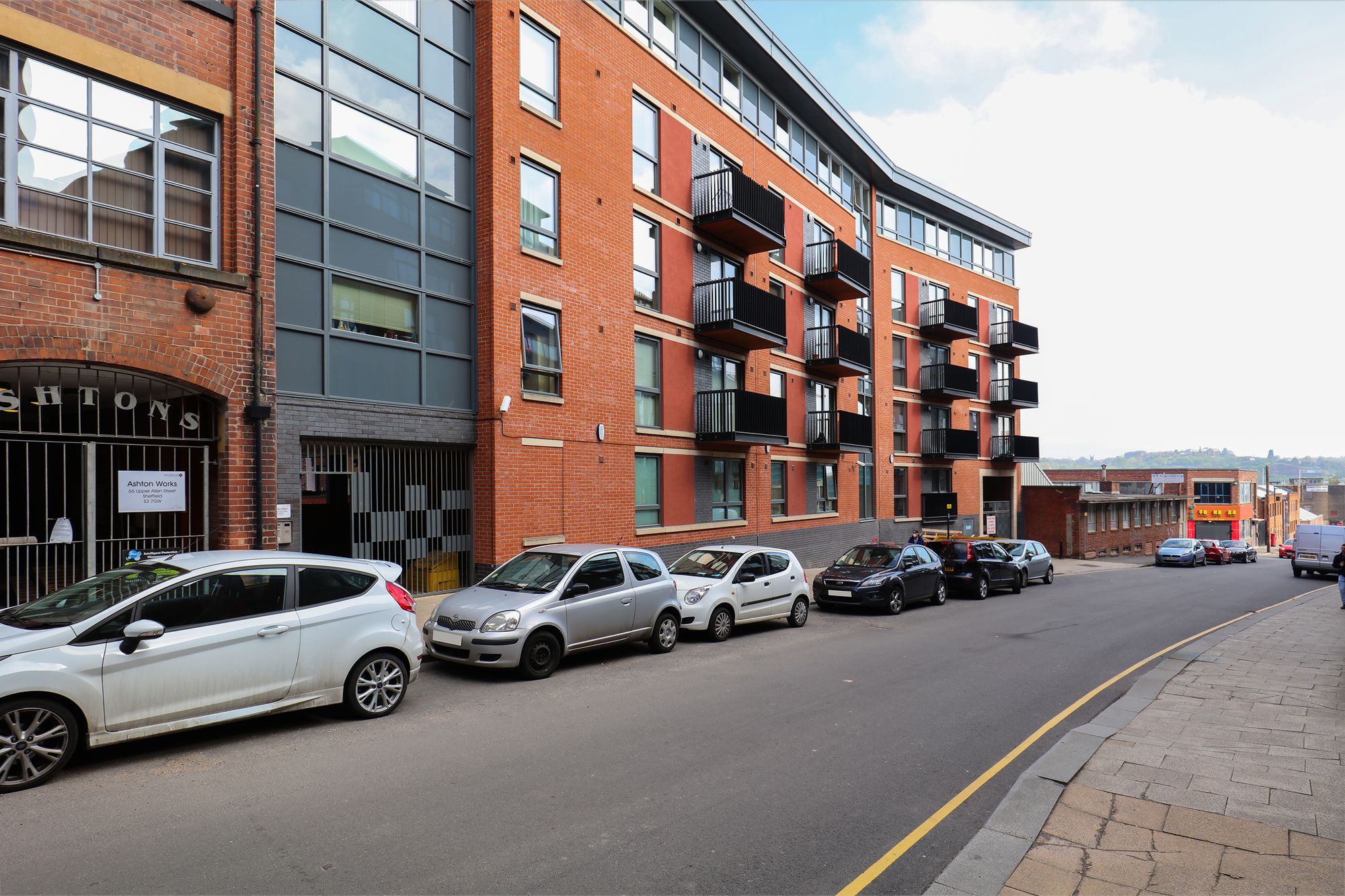 Flat Upper Allen Street in Sheffield