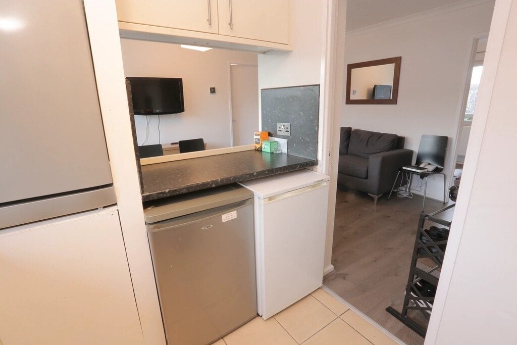 Room Beaumont Square in Greater London