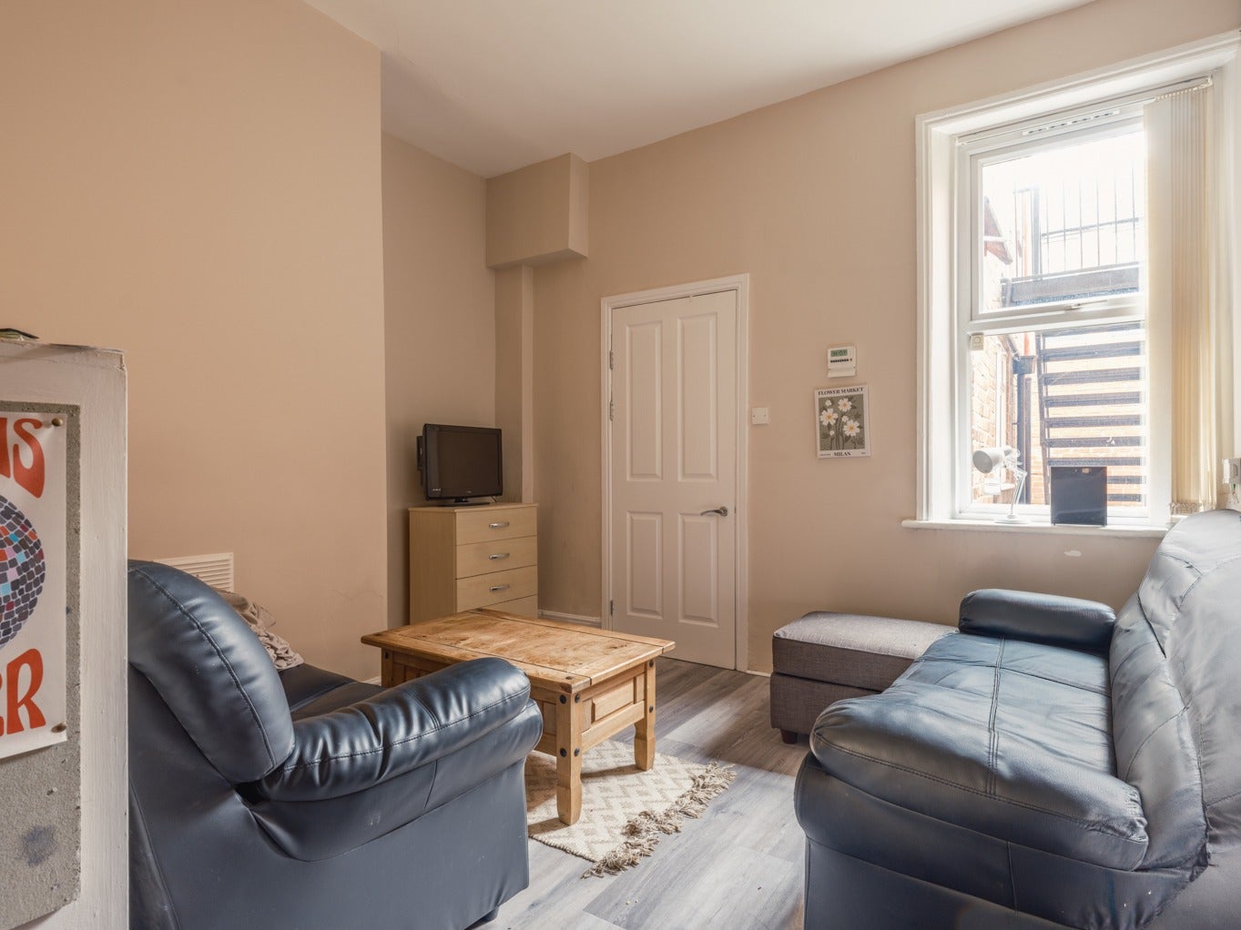 Room Dinsdale Road in Newcastle upon Tyne