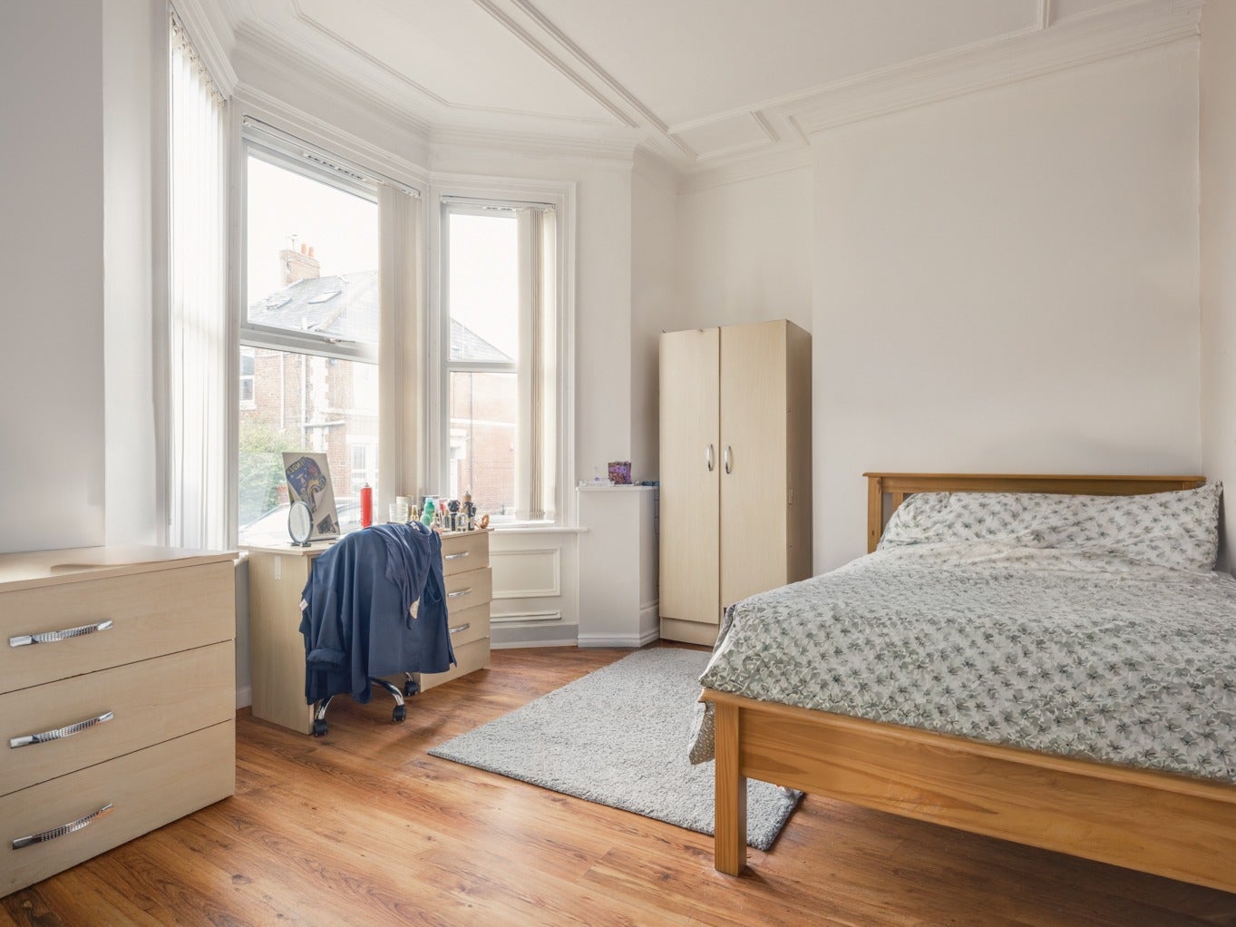 Room Dinsdale Road in Newcastle upon Tyne