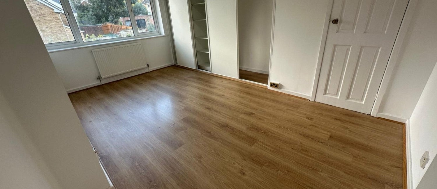 Flat Woolaston Avenue in Cardiff