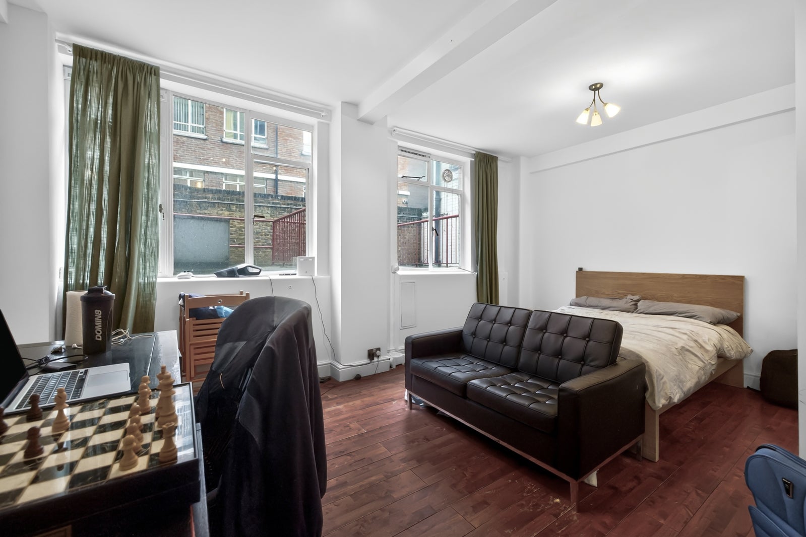 Flat Charterhouse Square in City of London