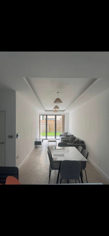 Room Mauleverer Road in Greater London