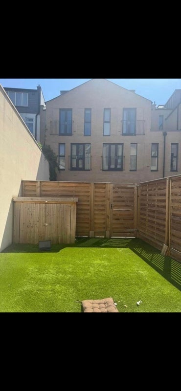 Room Mauleverer Road in Greater London