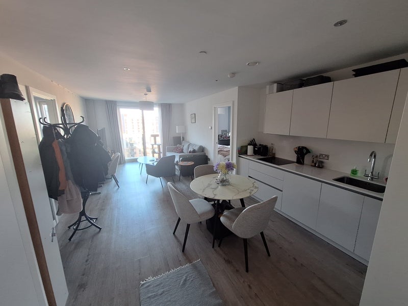 Room Rolling Street in Salford