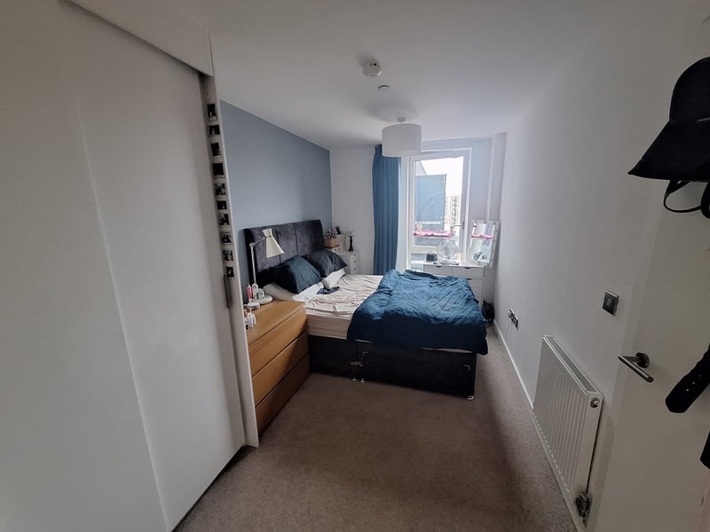 Room Rolling Street in Salford