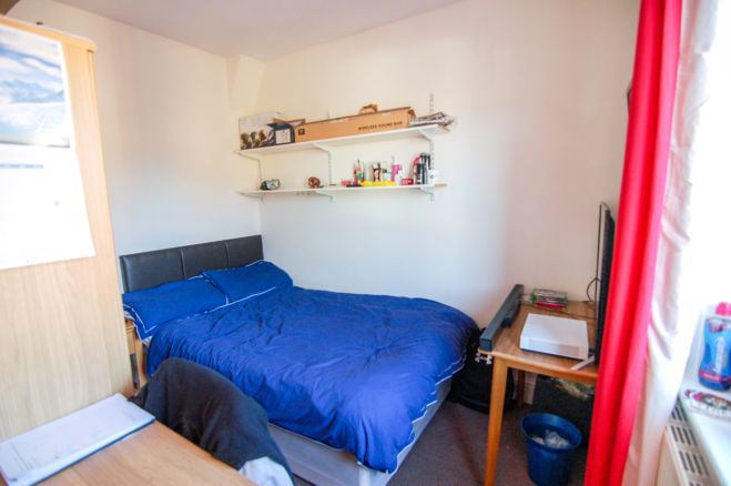 Room Rectory Road in Nottingham