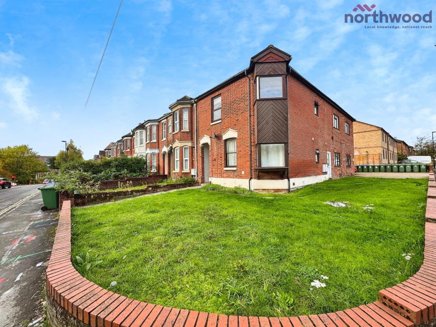 Flat Portswood Road in Southampton