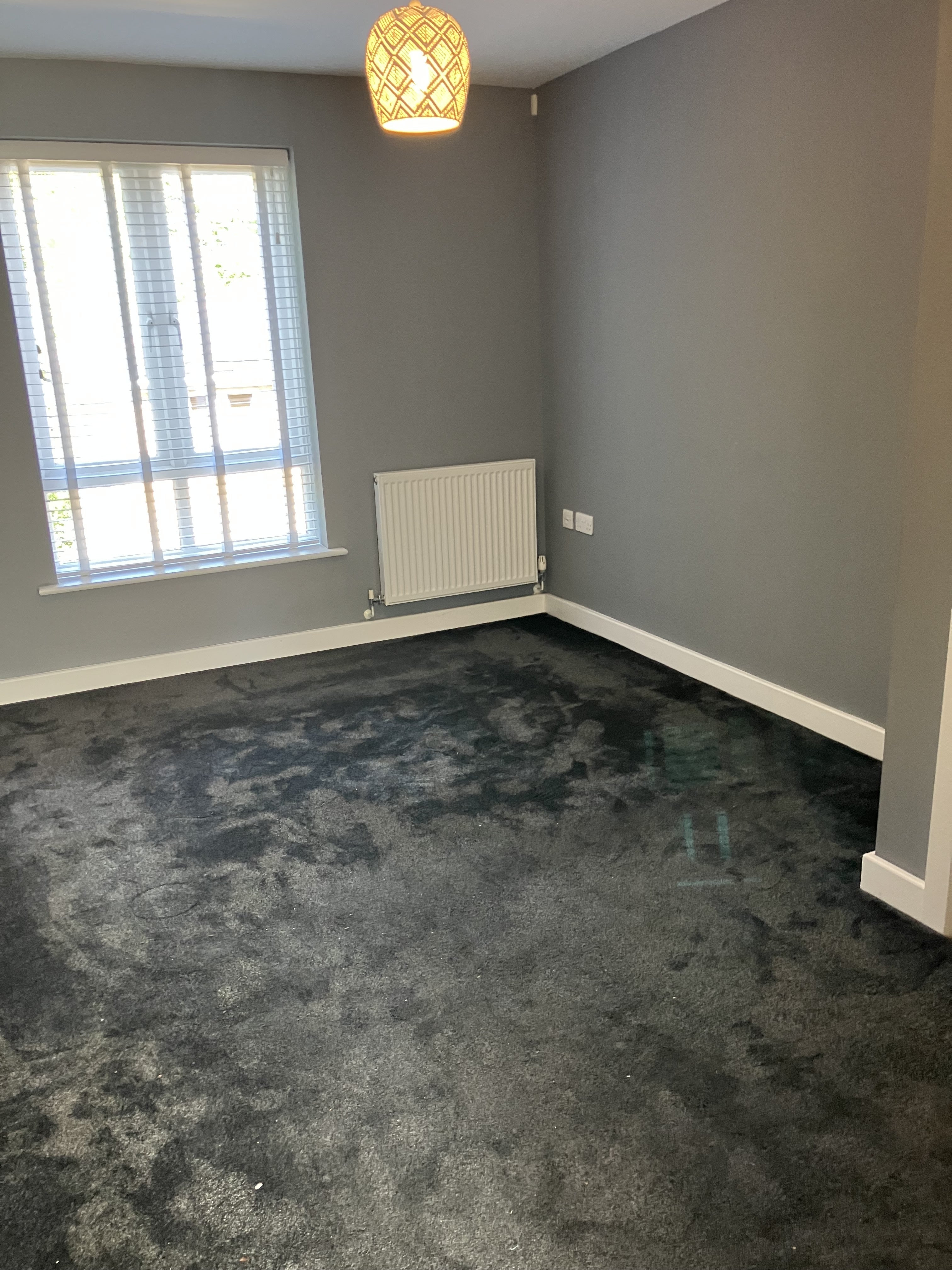 Flat Russett Court in Caterham Valley