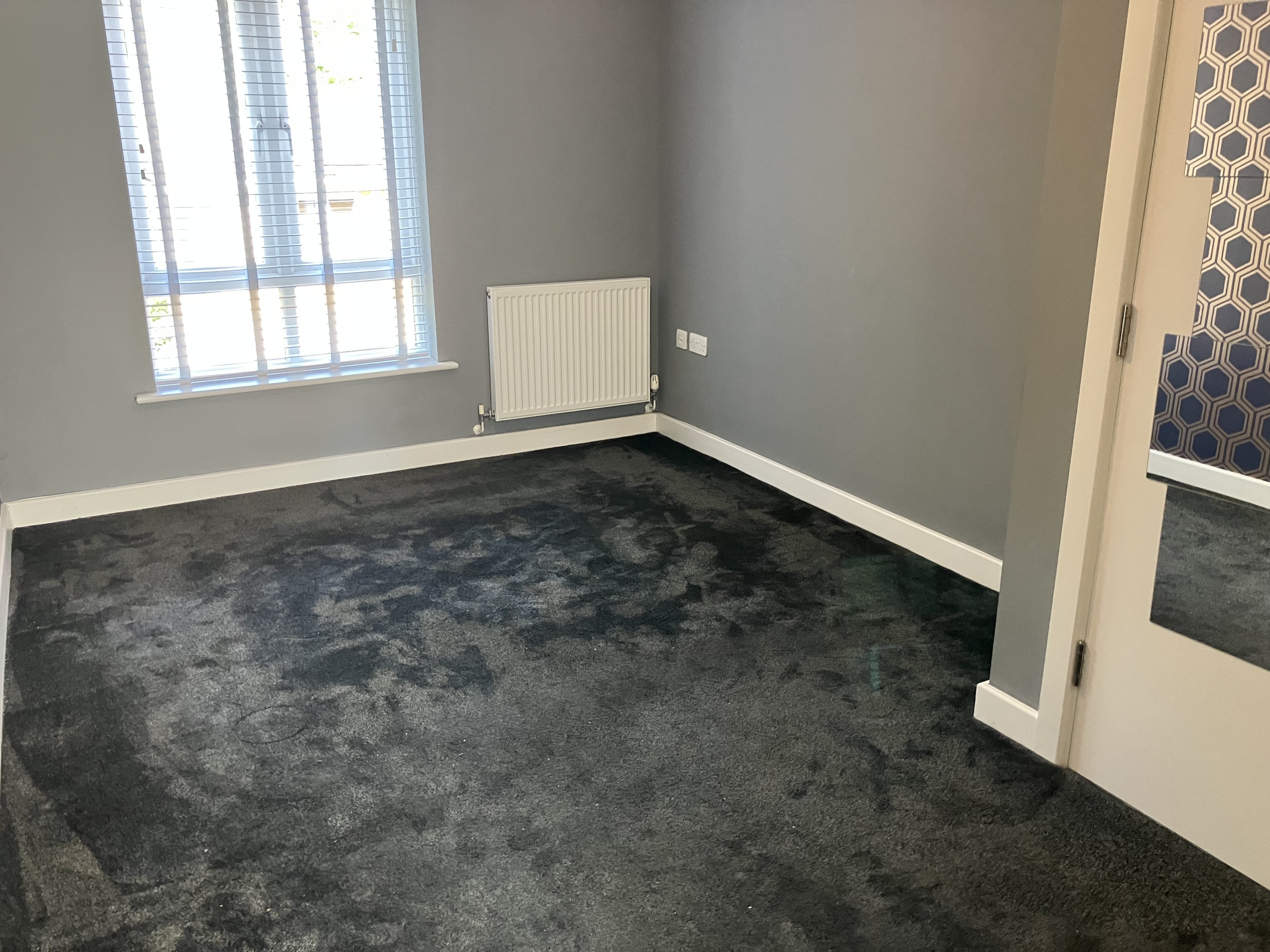 Flat Russett Court in Caterham Valley