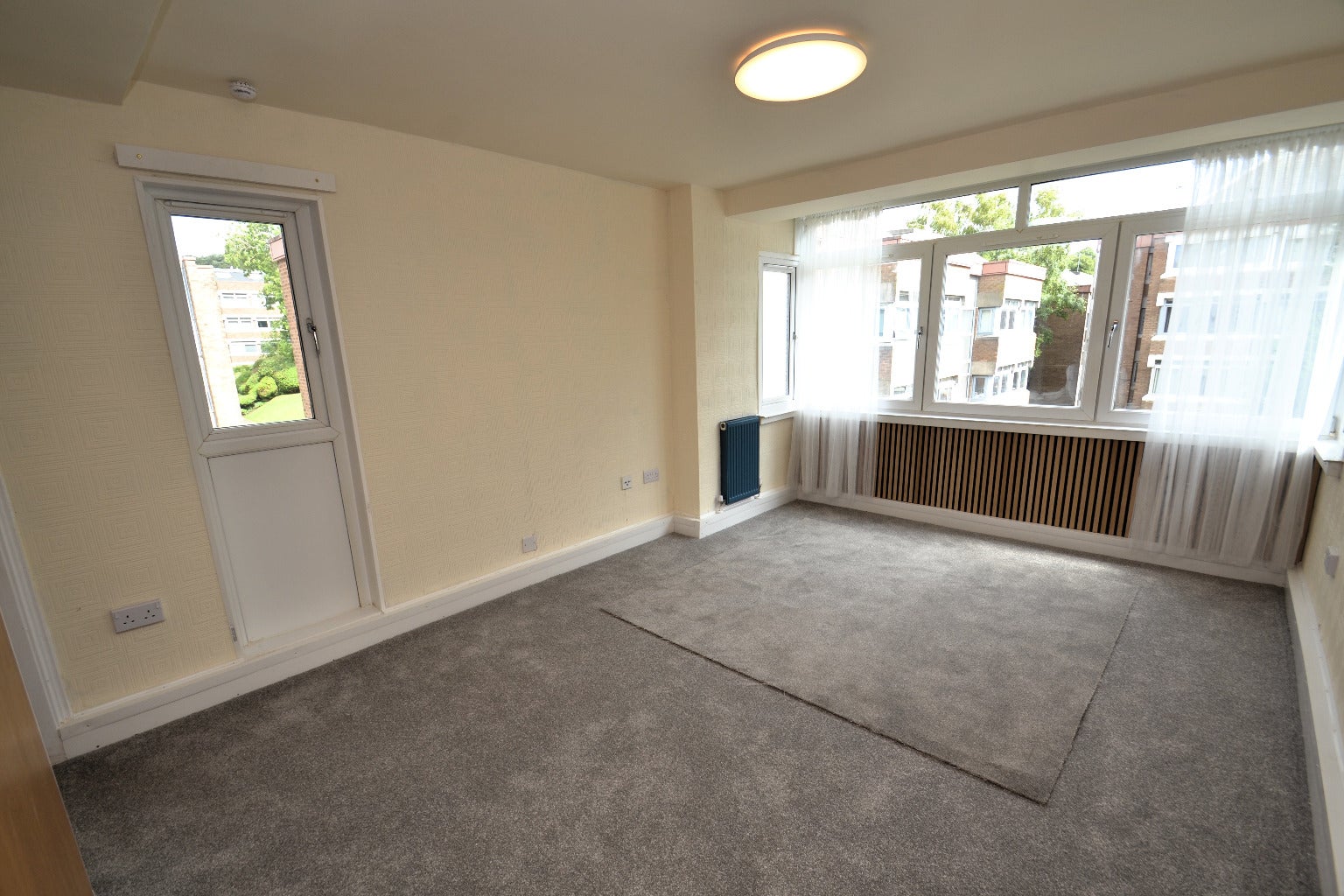 Flat Lethington Avenue in Glasgow