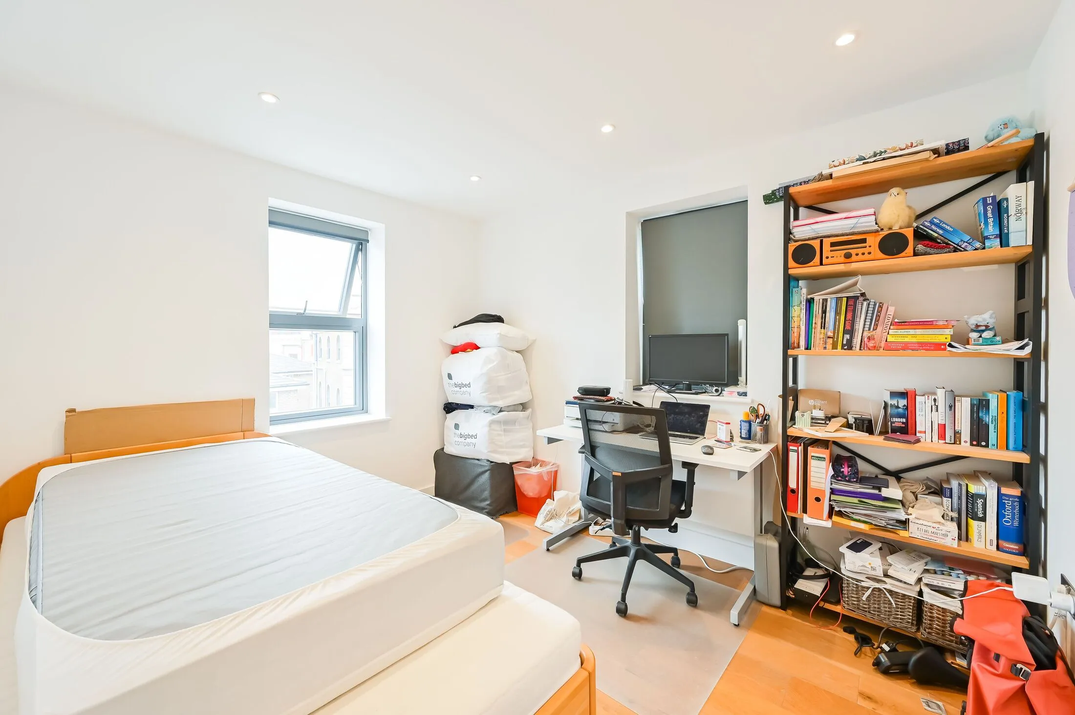 Flat Marquis Road in Greater London