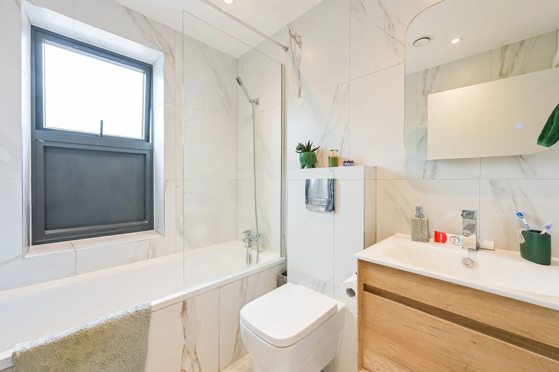 Flat Marquis Road in Greater London