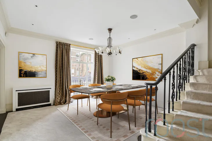 Flat Eaton Square in City of Westminster
