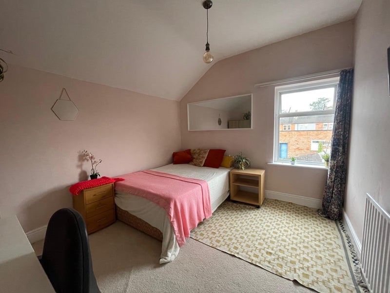 Room Derby Road in Charnwood