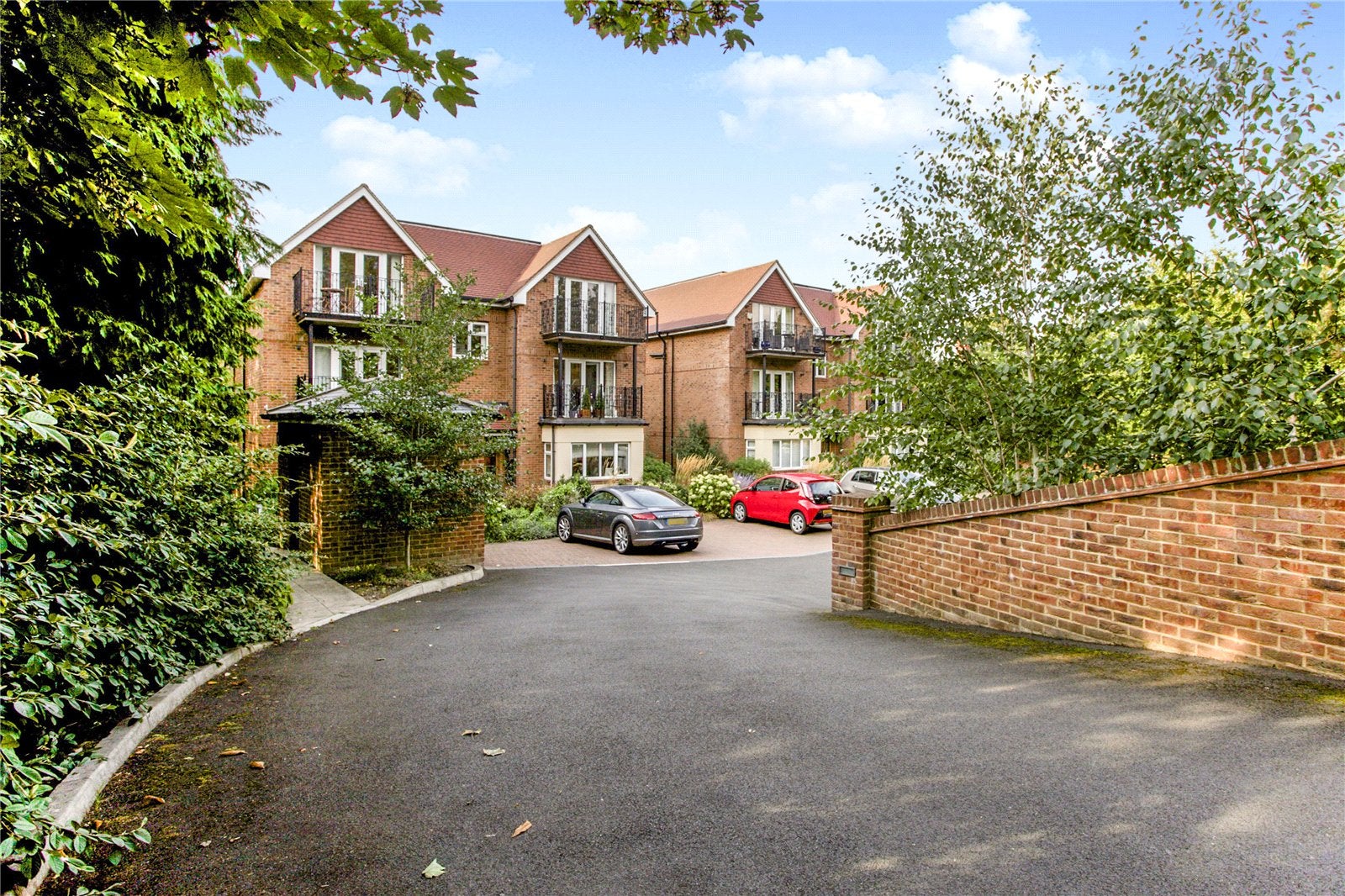 Flat Epsom Road in Guildford