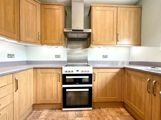 House Kelsie Way in Greater London