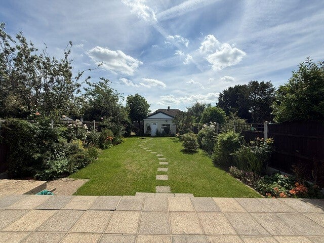House Kelsie Way in Greater London