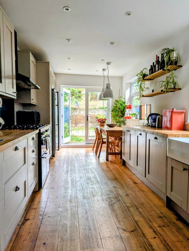 Room Park Grove in Greater London