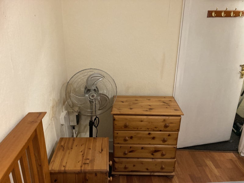 Room Acre Lane in Greater London