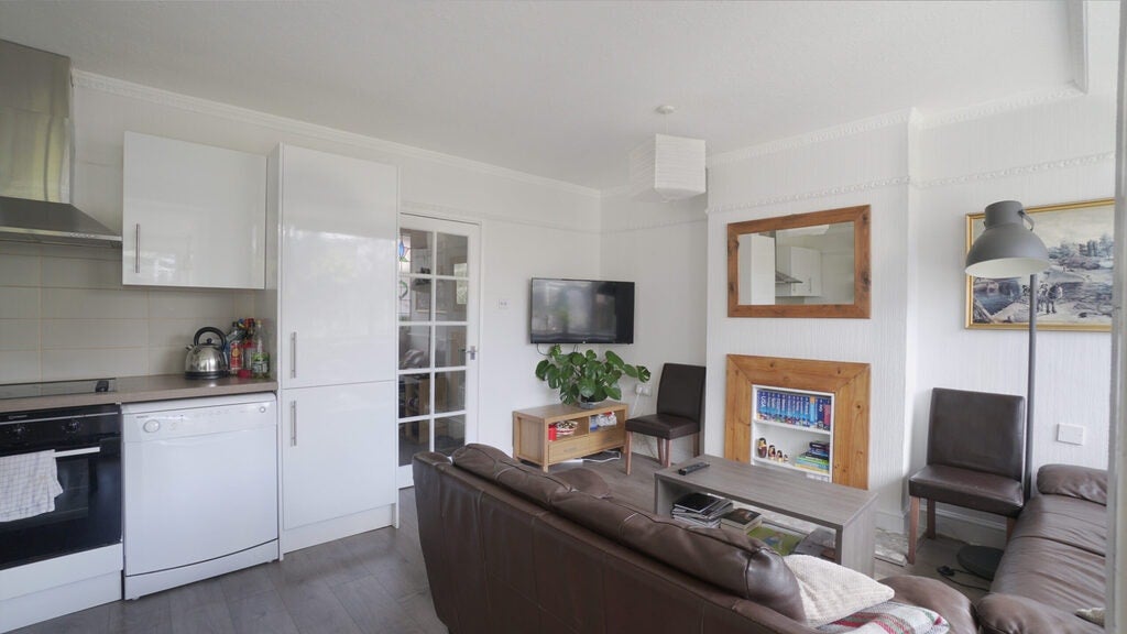 Room Warley Street in Greater London