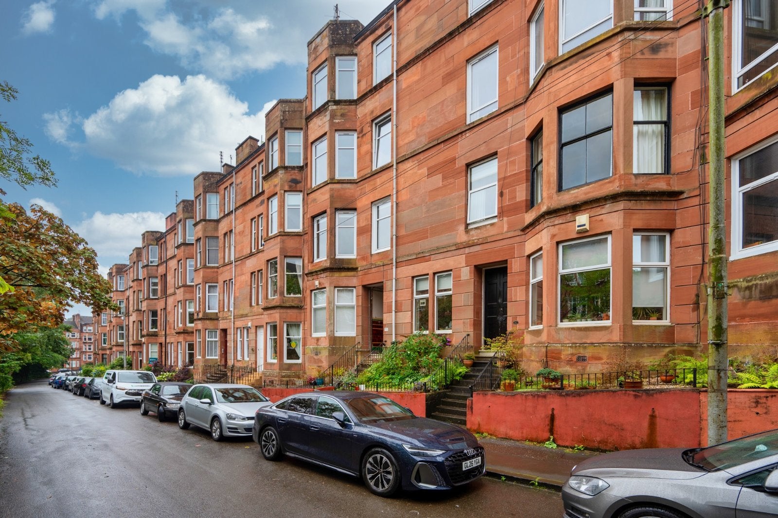 Flat Bellwood Street in Glasgow