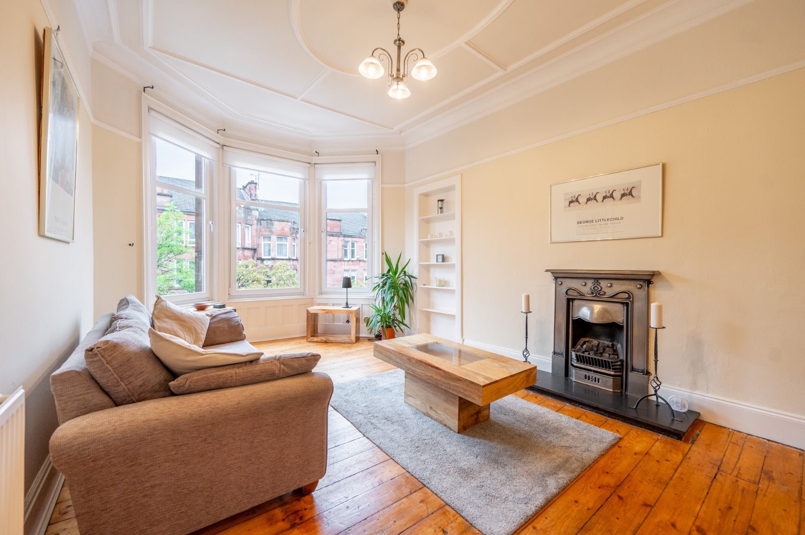Flat Bellwood Street in Glasgow