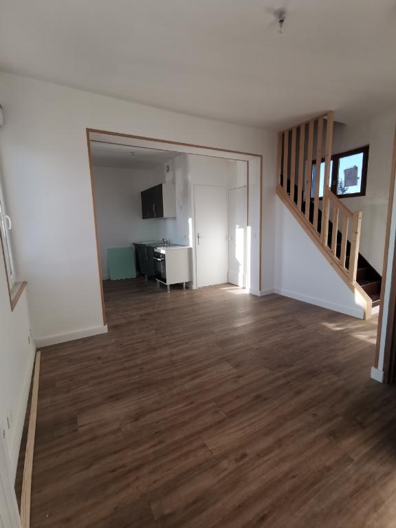 Flat D 599 in Chiry-Ourscamp