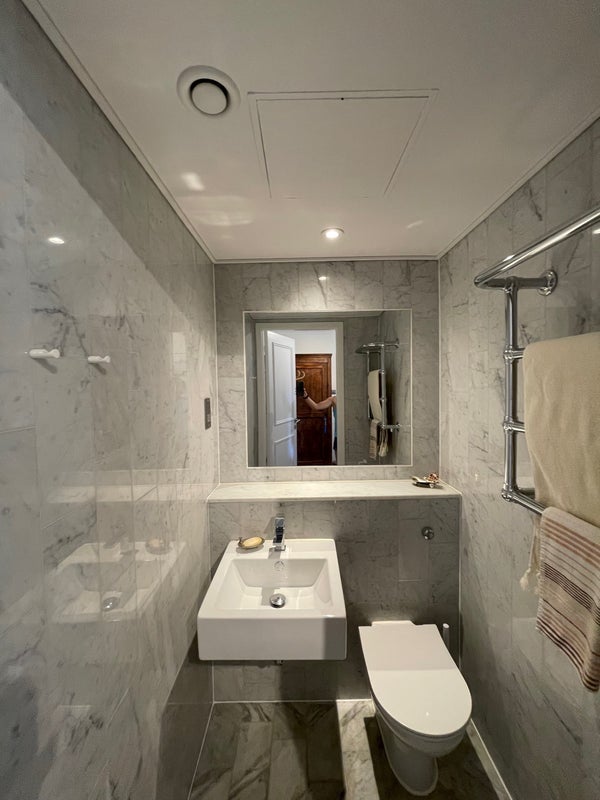 Room Rotherhithe Street in Greater London