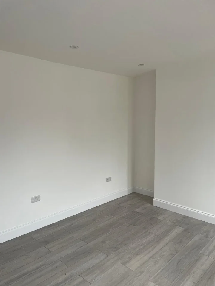 Flat Clarence Road in Grays