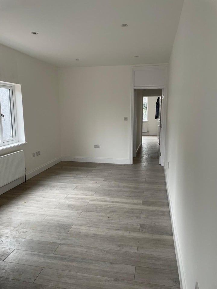 Flat Clarence Road in Grays