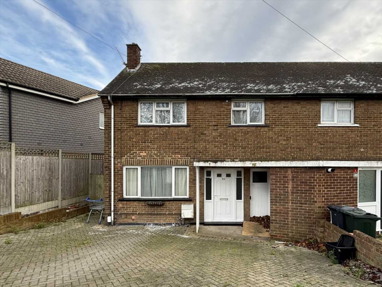 House Rennie Drive in Dartford
