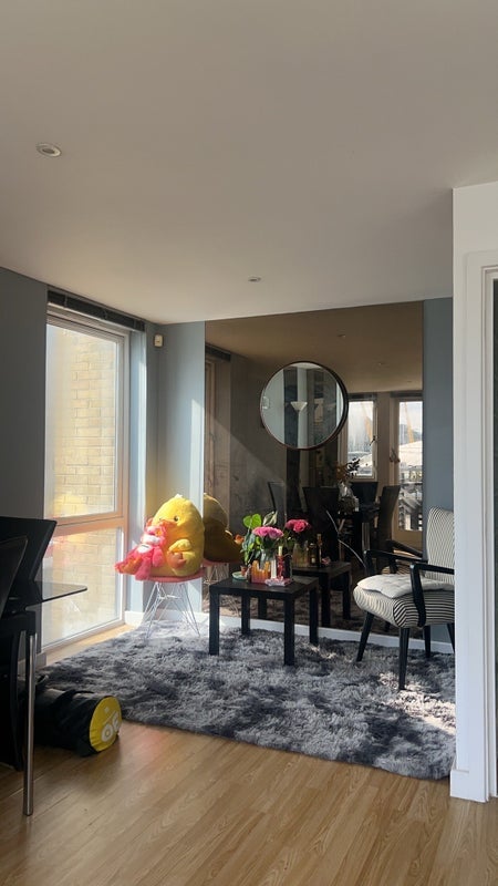 Room Raleana Road in Greater London