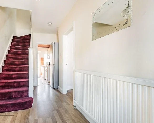 Room Heath Park Road in Greater London