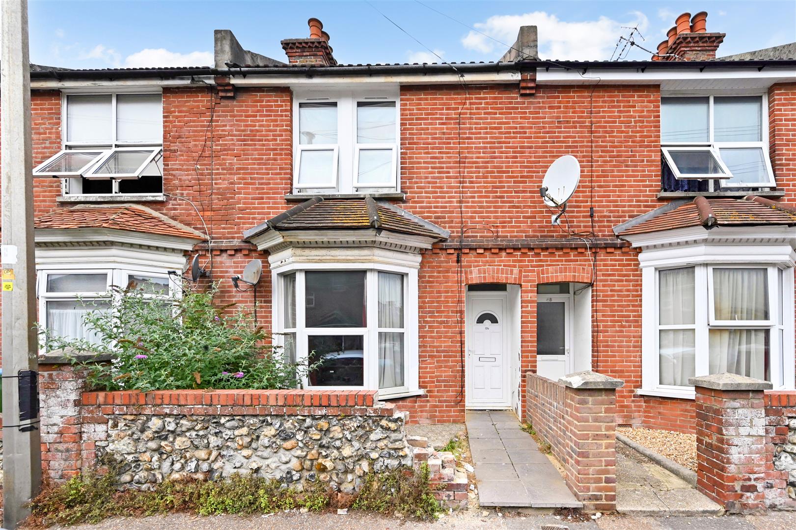 Room Ockley Road in Arun