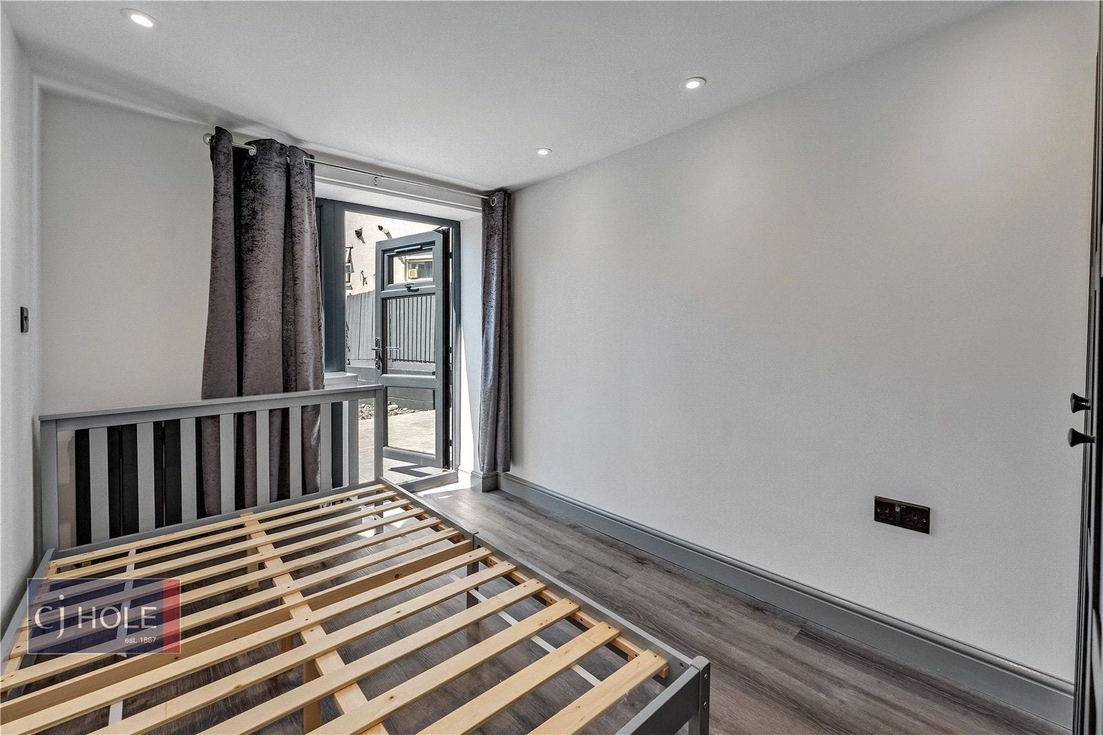 Flat Walton Street in Bristol