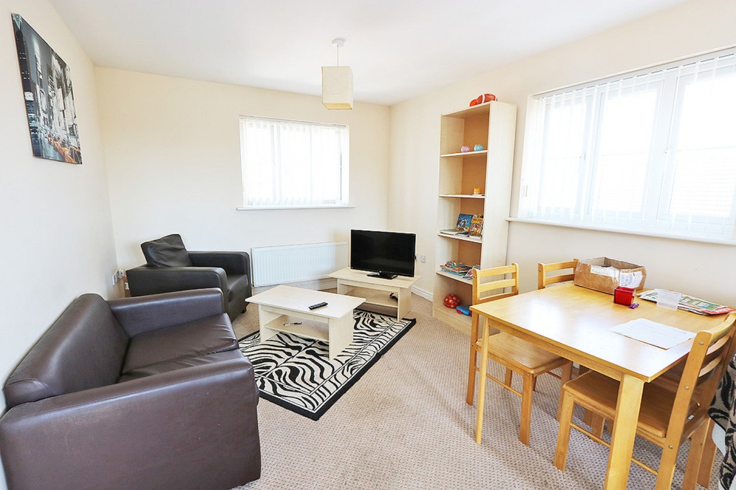 Flat Argosy Way in Newport