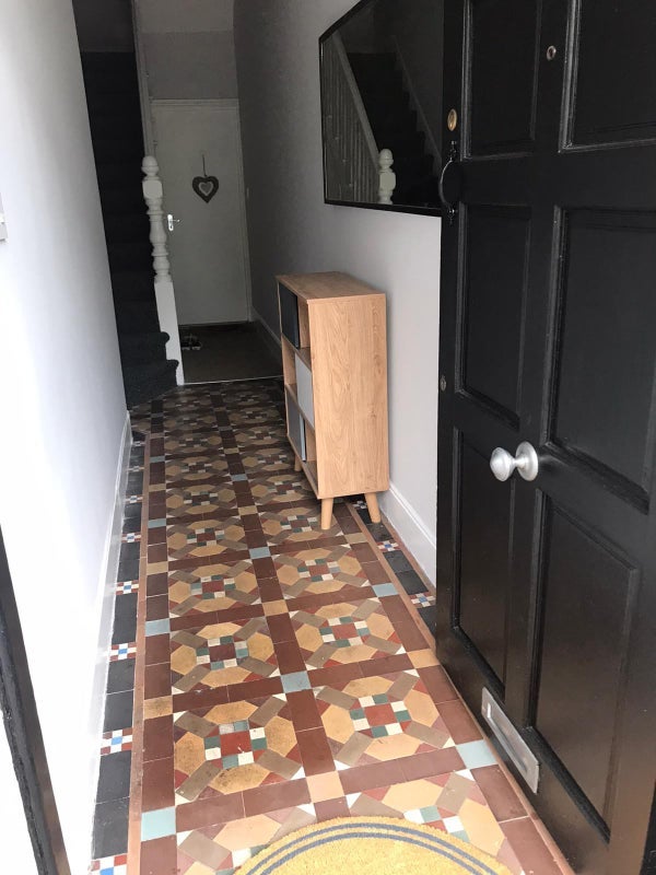 Flat Lyndhurst Drive in Greater London