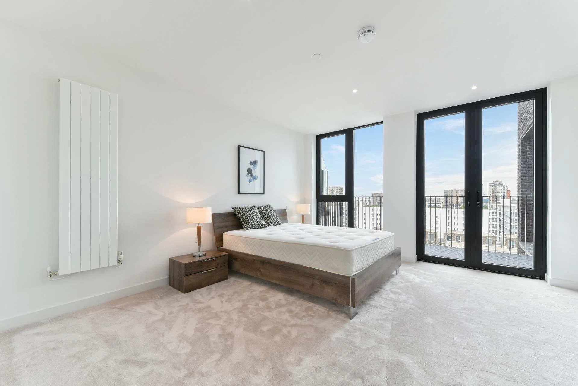 Flat Admiralty Avenue in Greater London