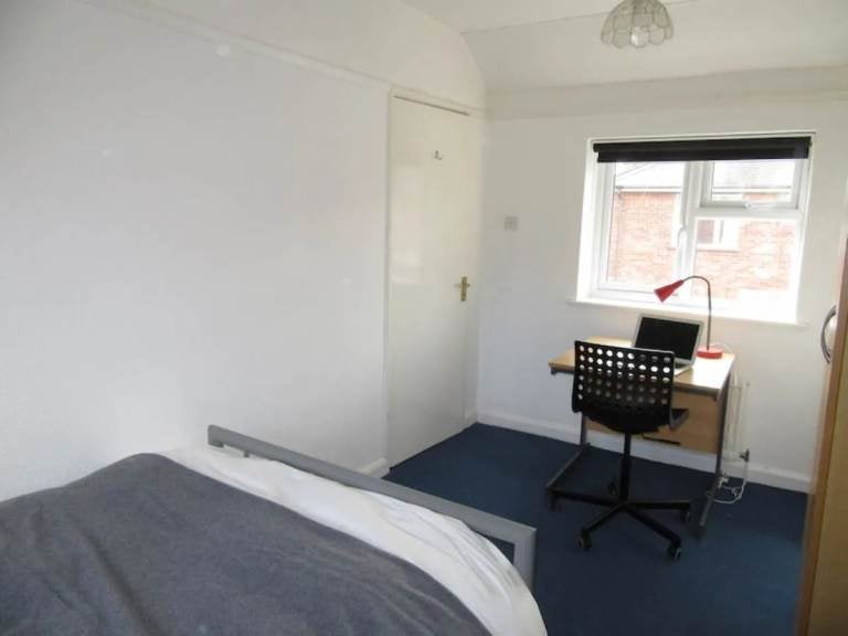 House Alice Templer Close in Exeter