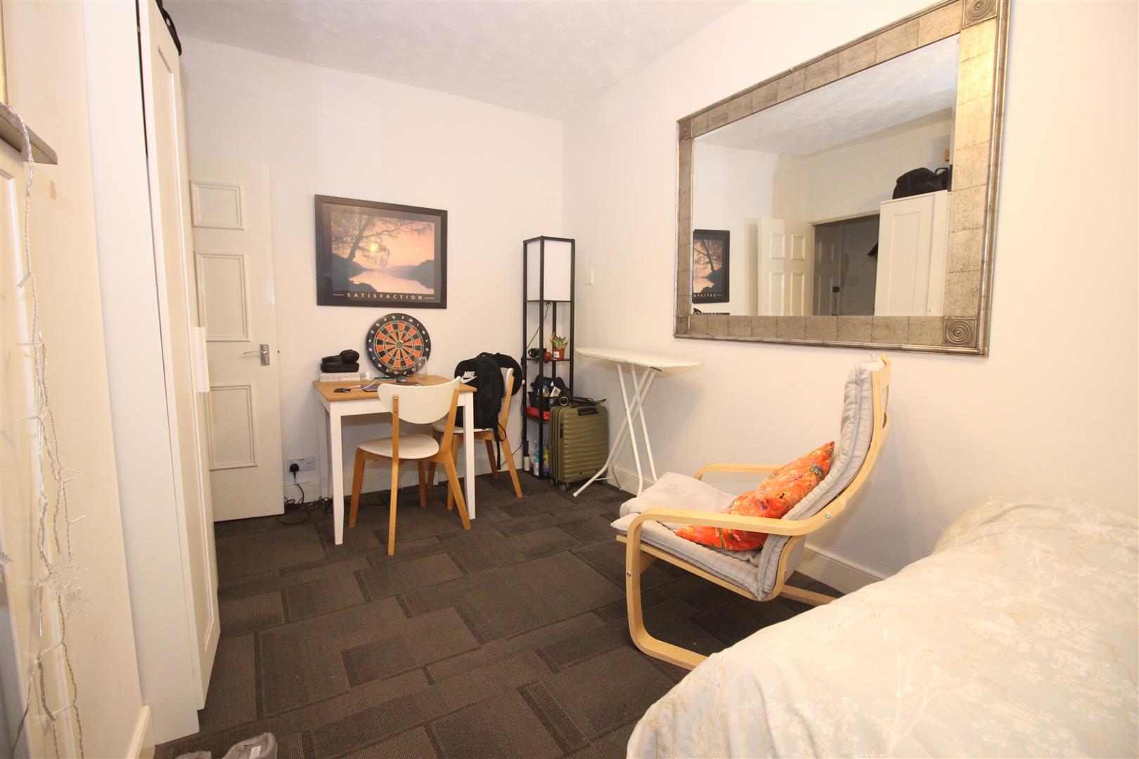 Flat Monmouth Place in Bath