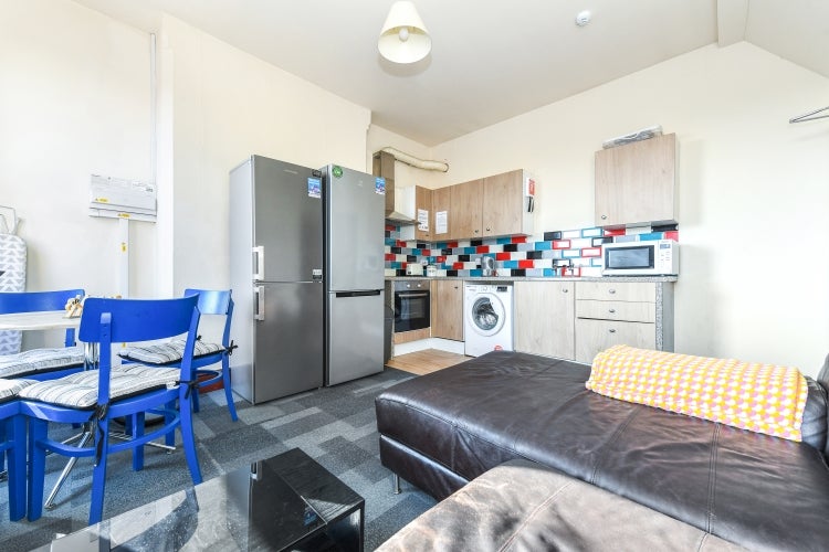 Room Mansfield Road in Nottingham