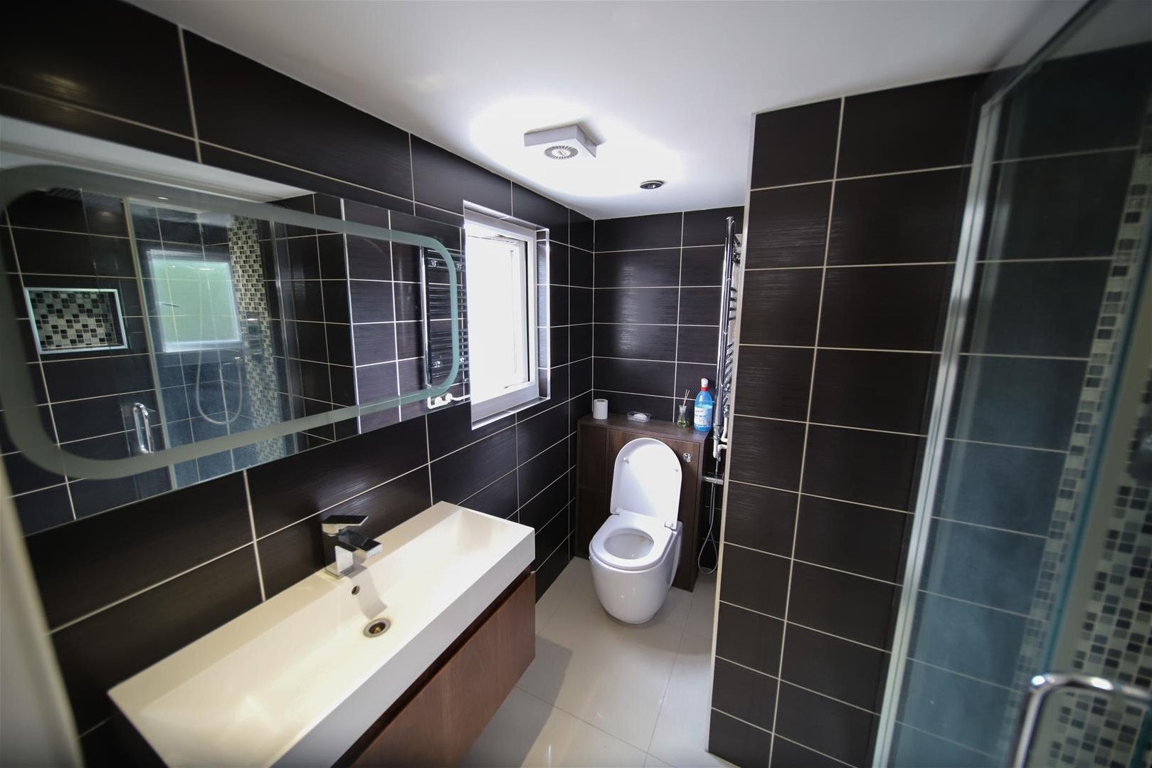 Flat Pymmes Gardens North in Greater London