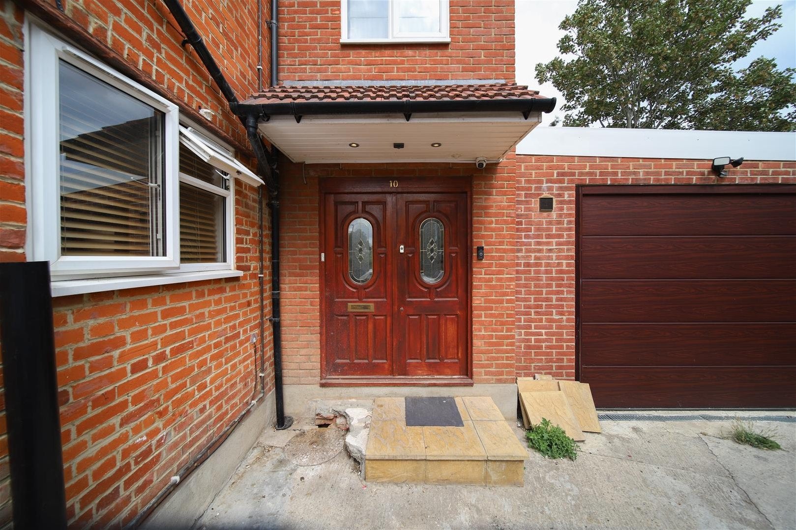 Flat Pymmes Gardens North in Greater London
